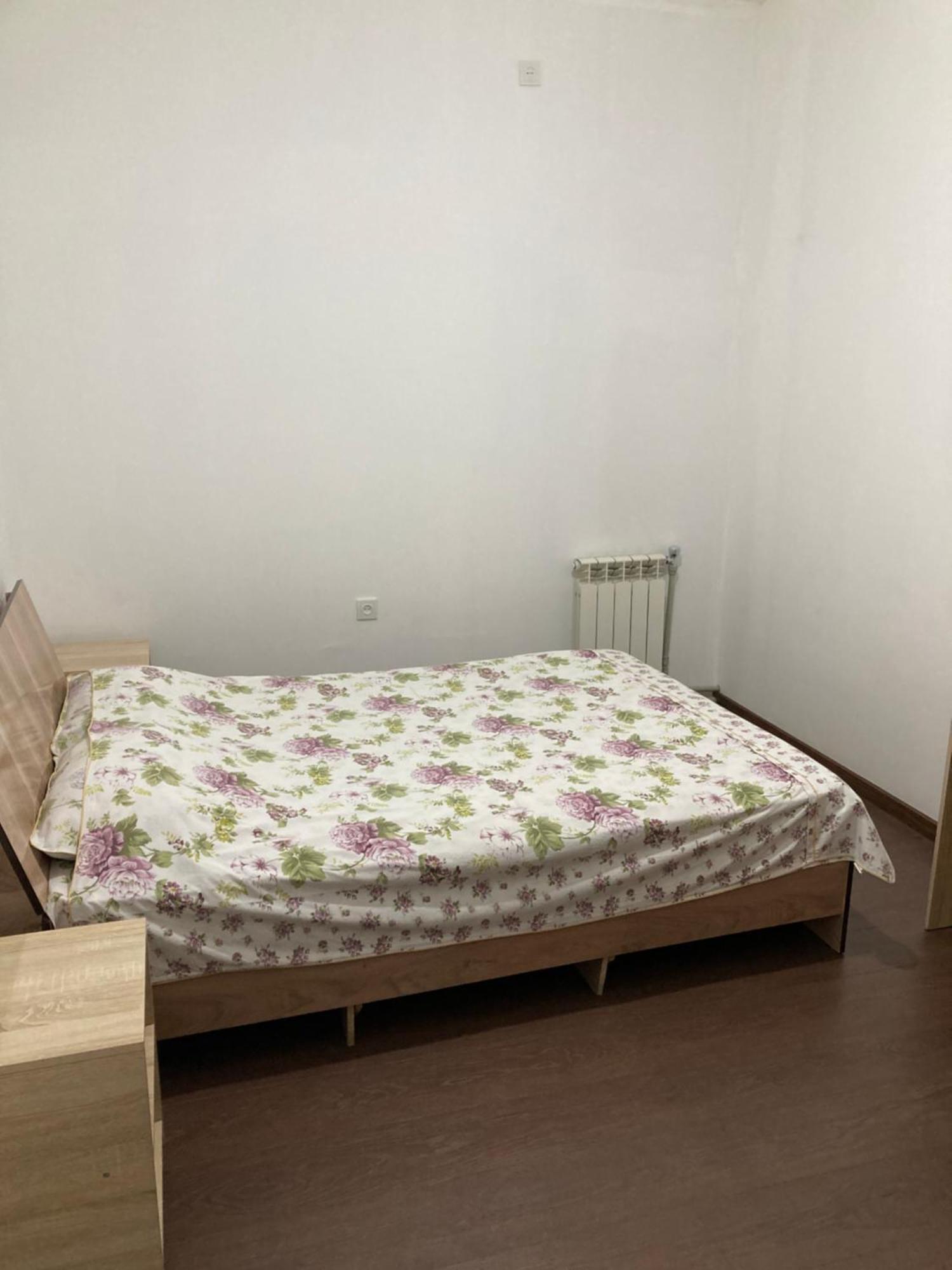 46,2 Karmysova Street Serviced Apartments Almaty Eksteriør billede